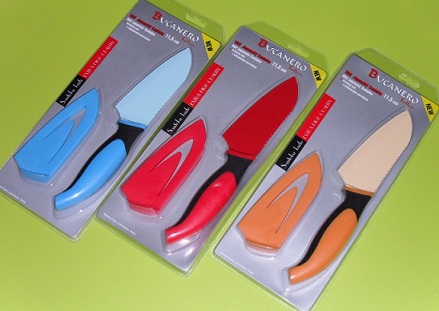 Santoku ocelový nůž s teflonovým povrchem - více barev na výběr VÝPRODEJ