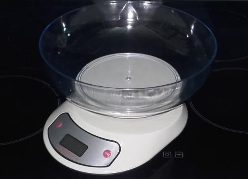 Digitální kuchyňská váha s nádobou Electronic Kitchen Scale