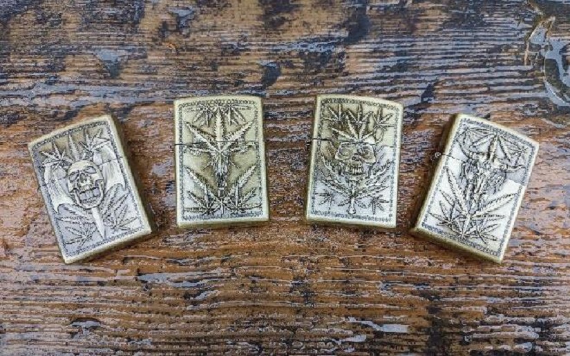 Zapalovače model Marihuana s lebkou - sada 4 kusy