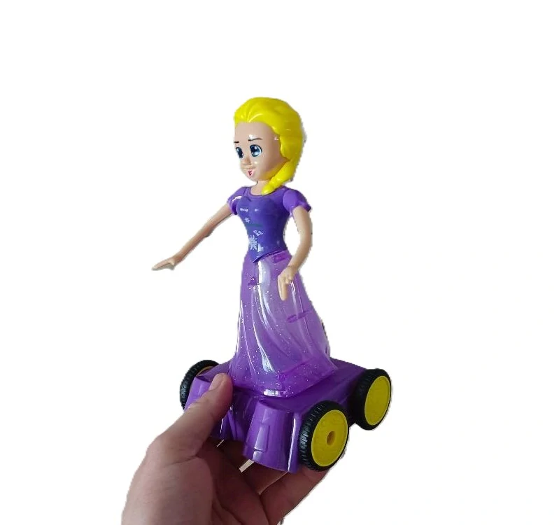 Svítící a jezdící panenka se zvukem a sněhulákem My Princess