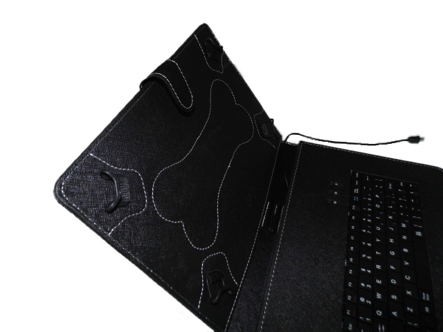 Pouzdro s klávesnicí a stojan na tablet 7"